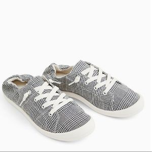 TORRID Riley black plaid ruched sneaker!